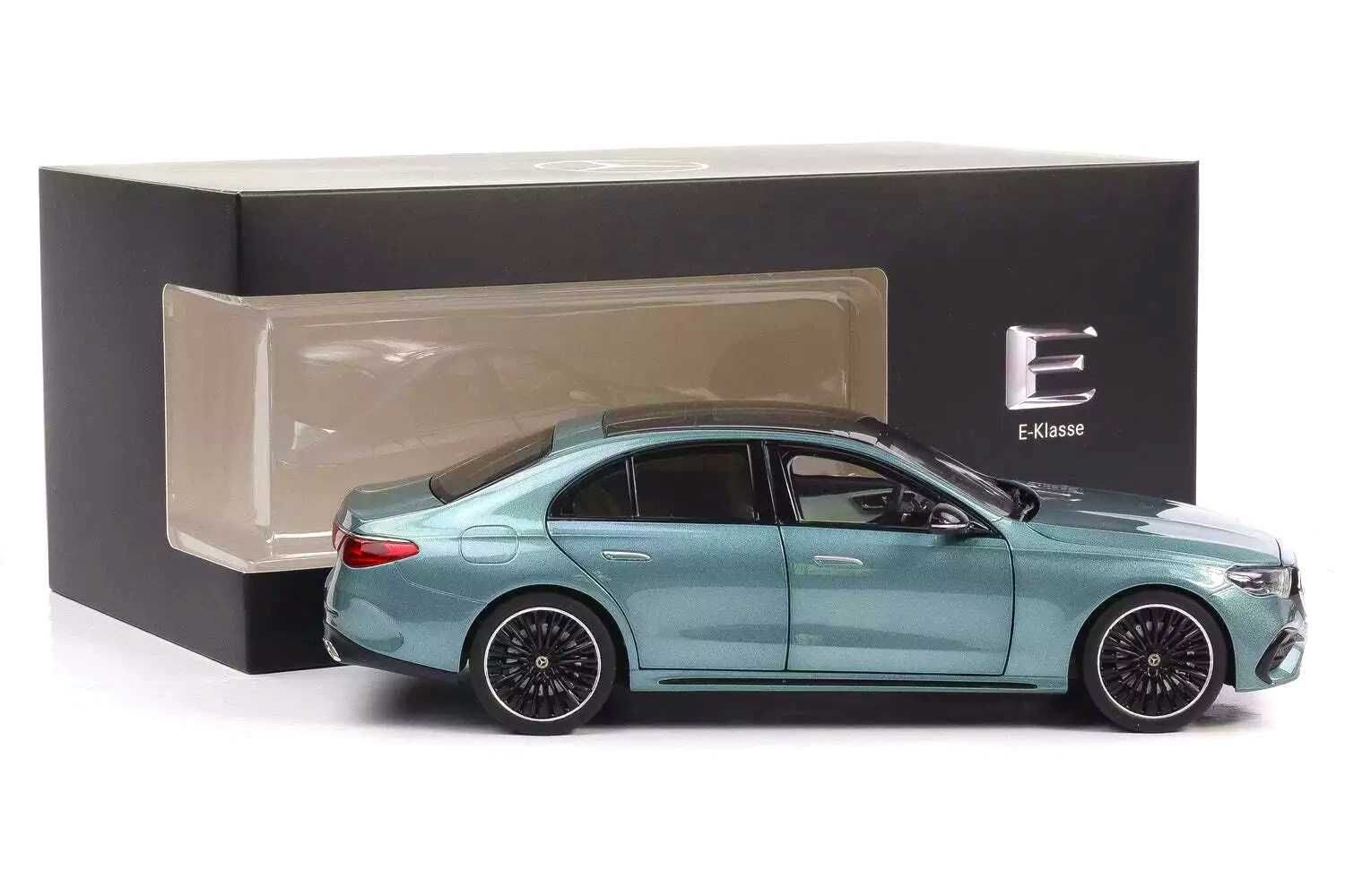 1:18 MERCEDES-BENZ W214 E Class Klasse verde silver dilerski NOWY