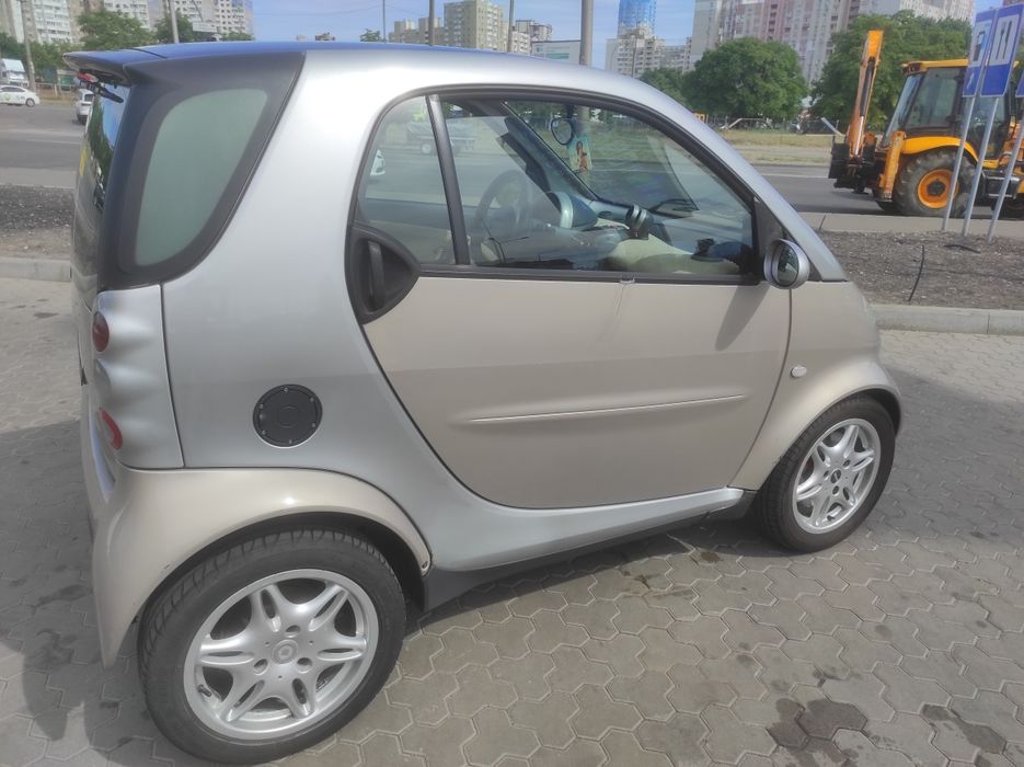 Продам smart fotwo 450 2001г.