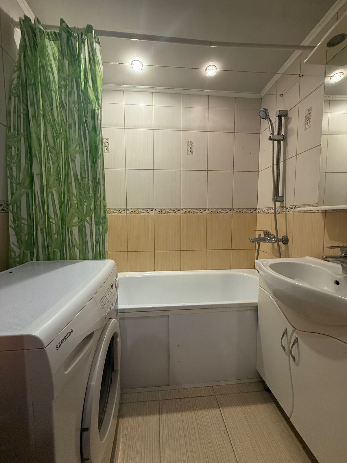 Продается отличная 2к квартира (Лазурный, ул. Быкова, 6)