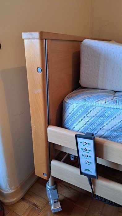 Cama articulada elétrica