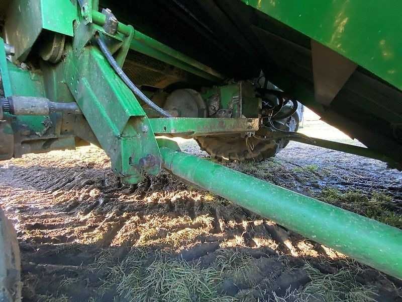 Комбайн John Deere W650