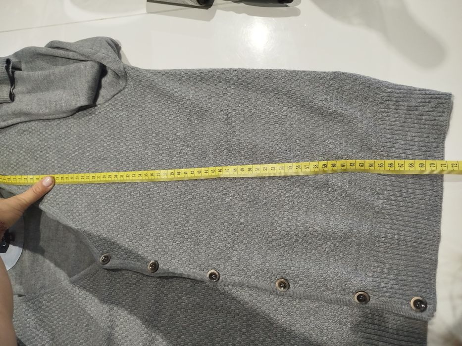 Rozpinany sweter na guziki kardigan wełna merino