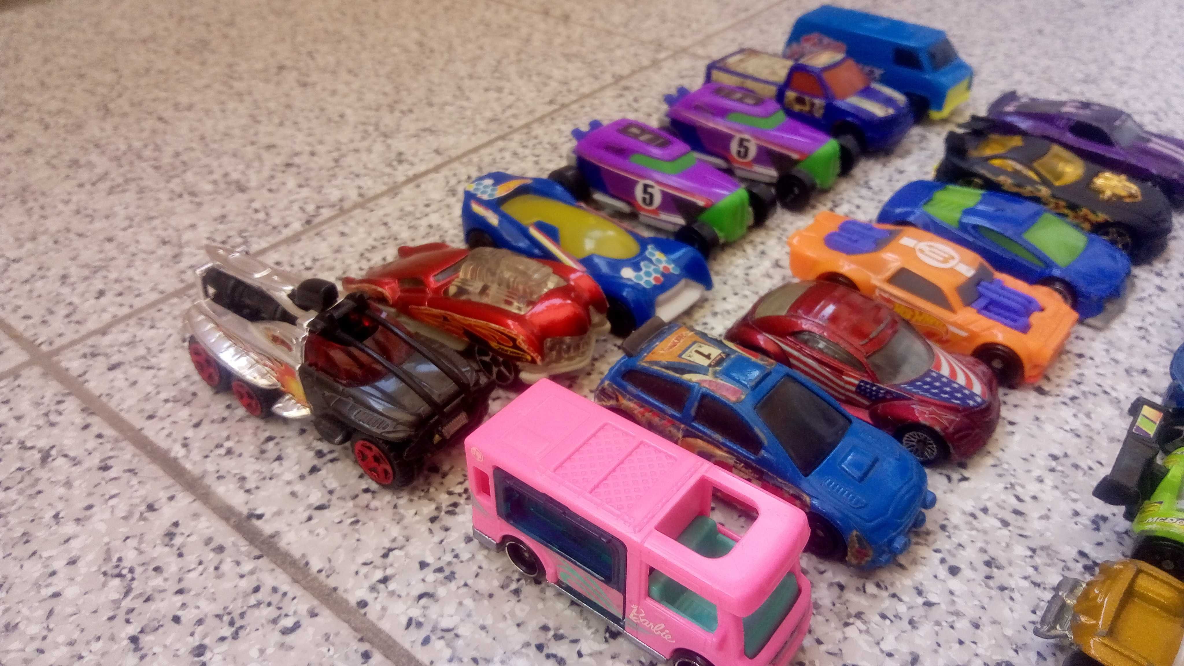 Carros miniaturas coleção hotwheels e outros