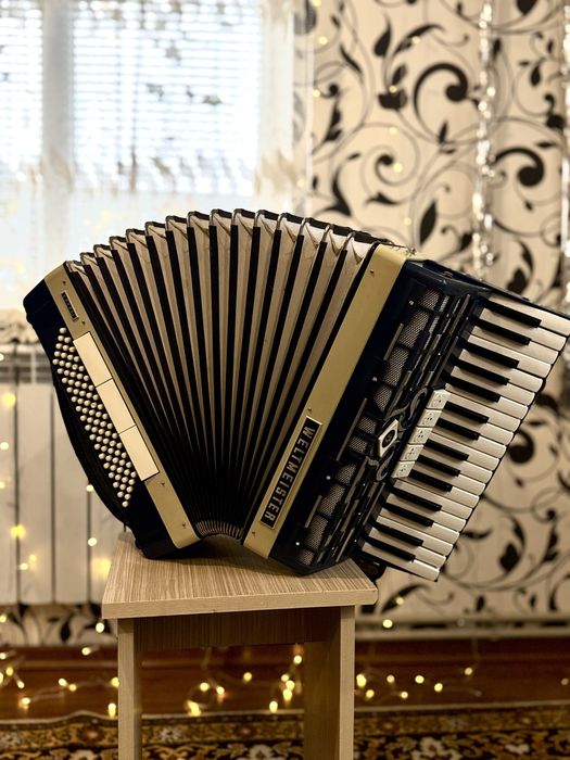 Аккордеон Weltmeister Cordal был сделан в Герман
