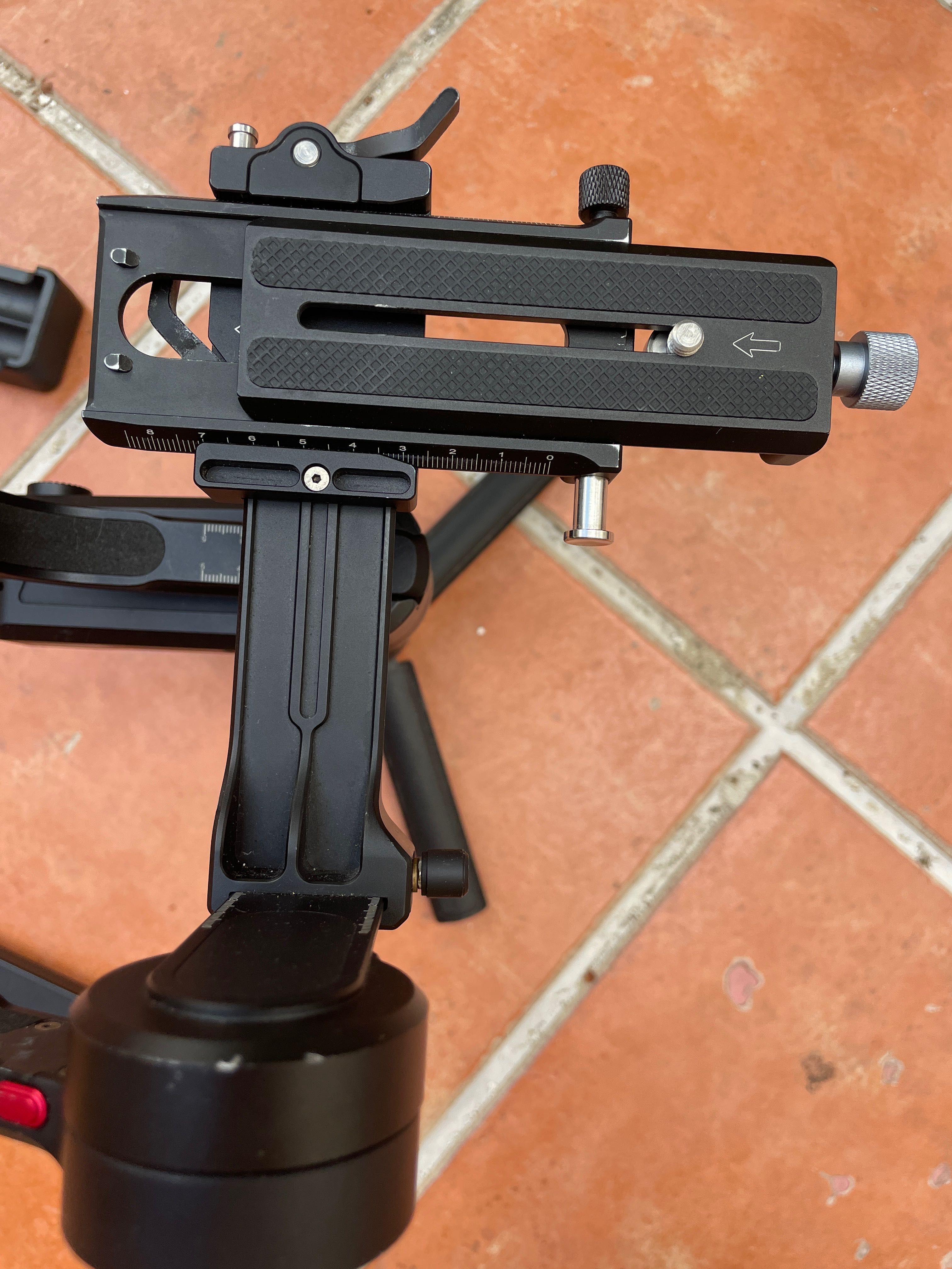 Gimbal weebill s