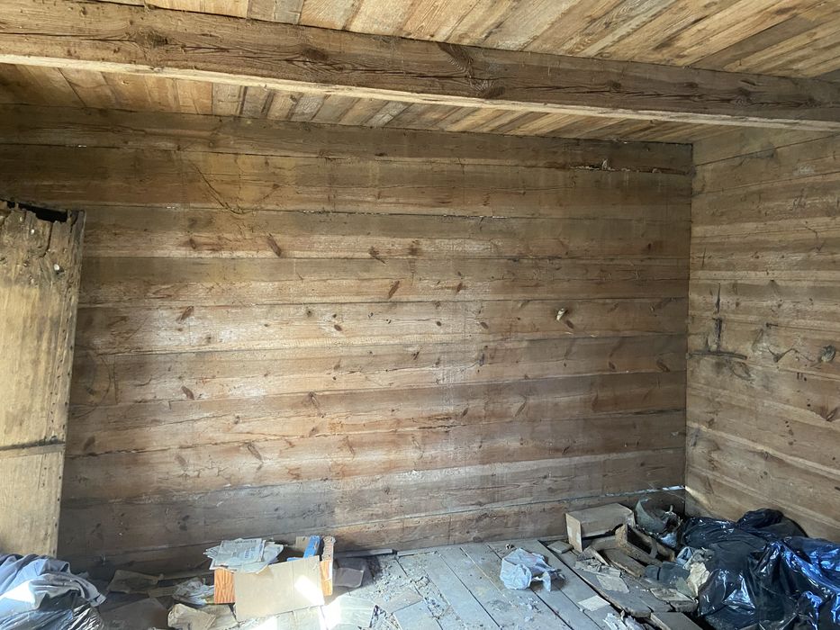 Dom do rozbiorki na material lub opał zdrowe drewno