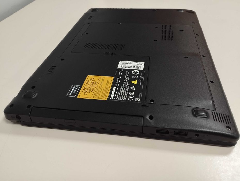 Ігровий ноутбук Medion Erazer P6681 4 gb