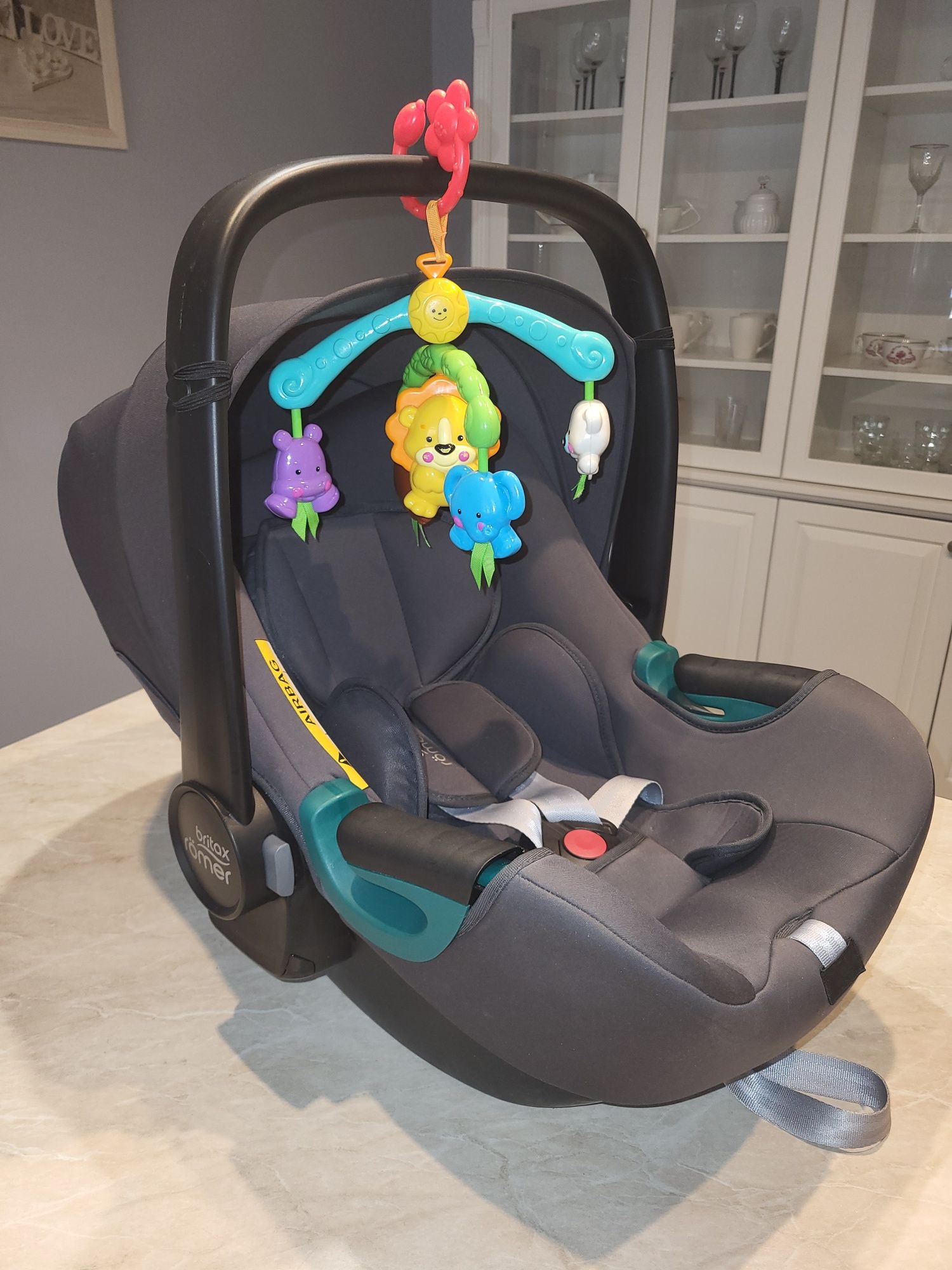 Fotelik britax rőmer Baby-Safe 3 i-Size + karuzela i nosidełko Kutnik