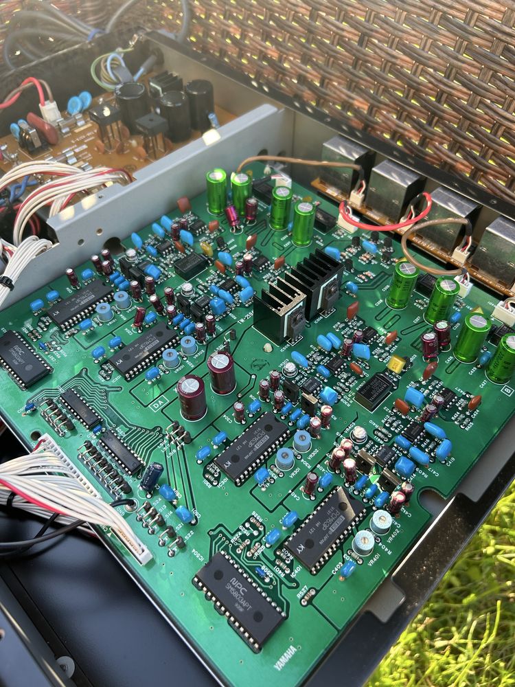 DAC R2R Yamaha DA8X Burr Brown PCM63P-KY 8szt + ADC Yamaha AD8X