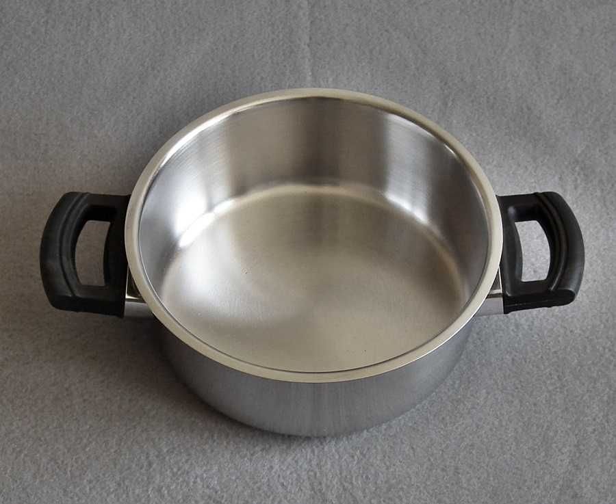 Niemiecki garnek FISSLER 20cm o pojemności 2,5l, z pokrywą
