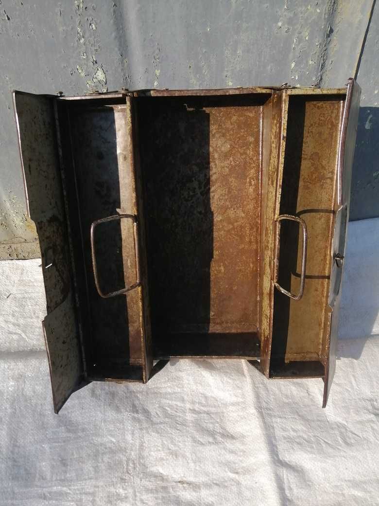 ящики для инструмента, канистры.