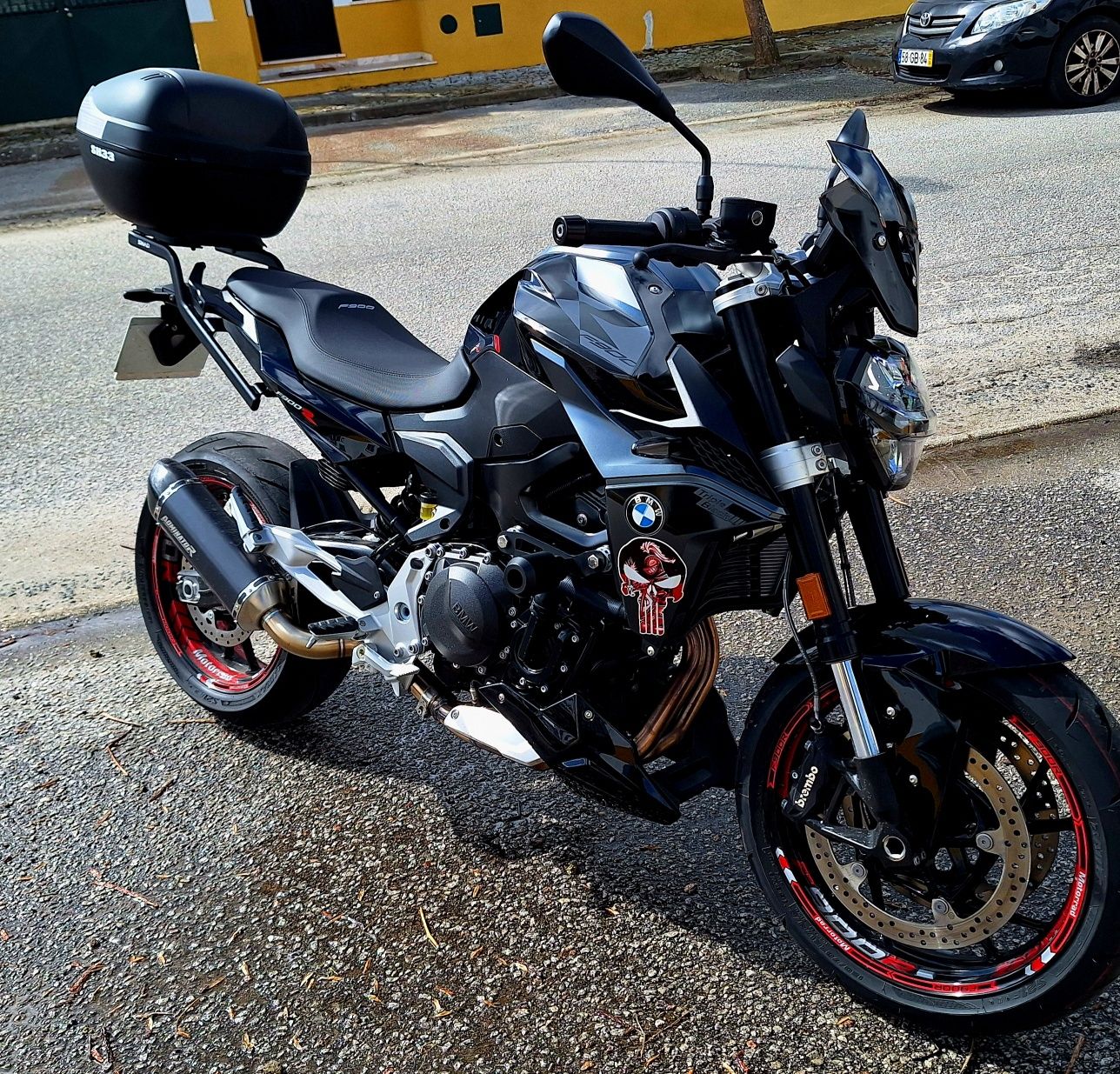 Escape dominator hp5 F900R/XR