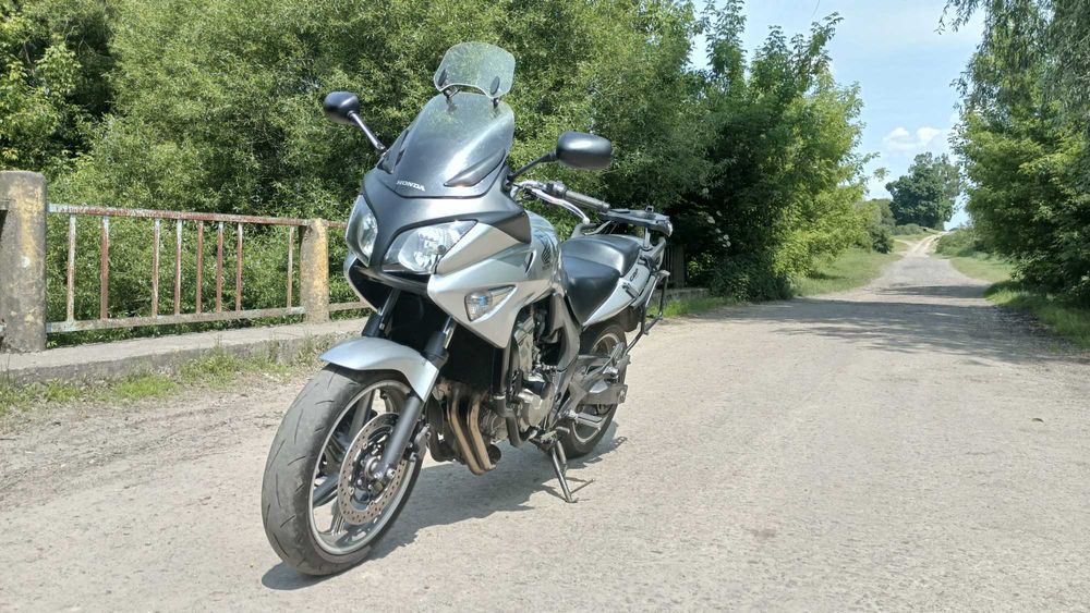 Продам хонду CBF 600