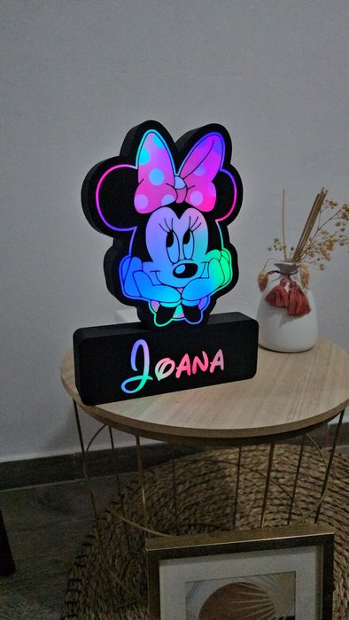 Luminária Minnie com nome personalizável