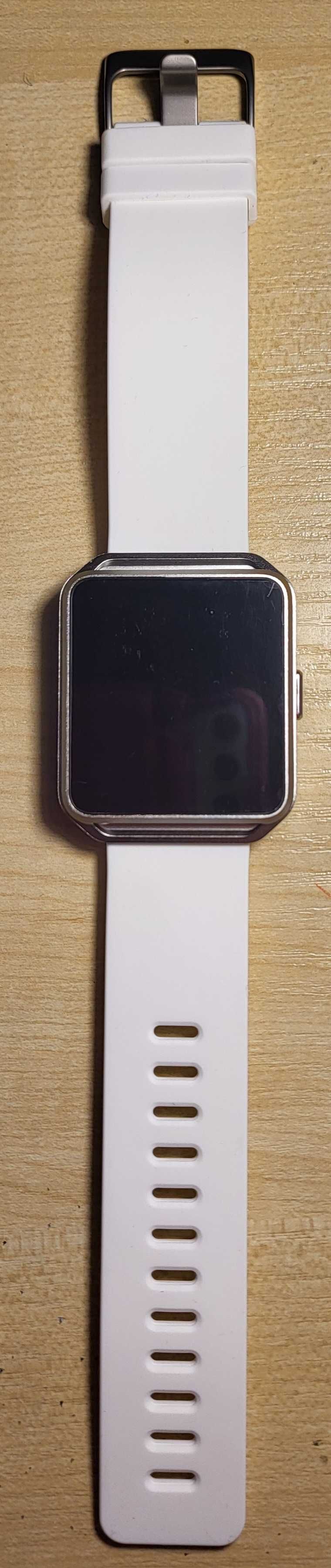 Smartwatch Timex iConnect kwadratowy TW5M31400