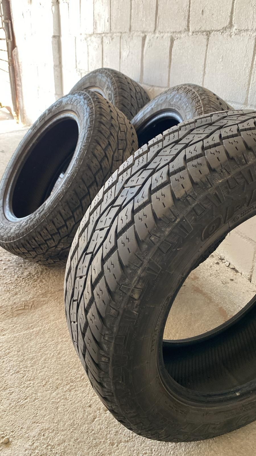 Opony A/T  235 60 r18