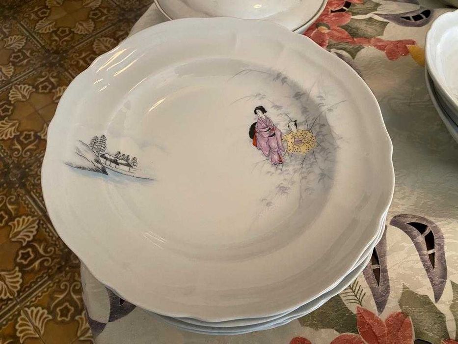 Serviço louça em porcelana.