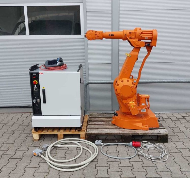 ABB IRB2400 sterowanie IRC5 2016r. KUKA FANUC YASKAWA Ramię robotyczne