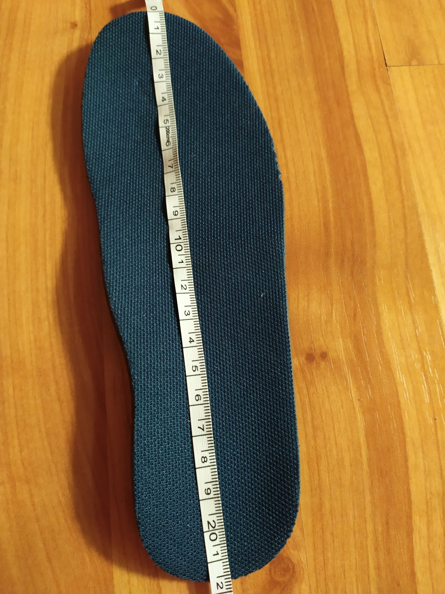 Нові дихаючі кросівки р.34