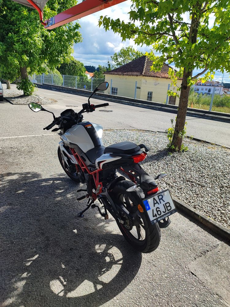 Mota Benelli bn125