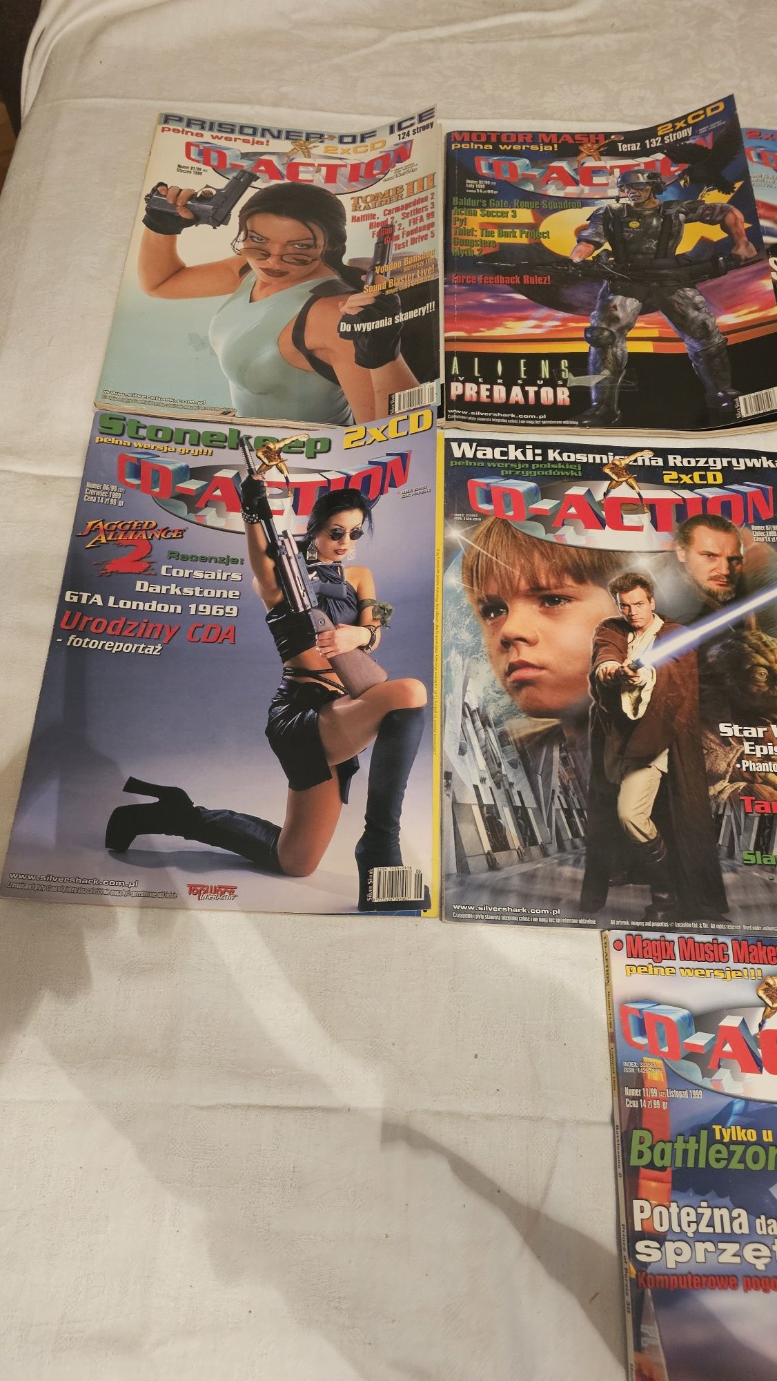 Sprzedam cały rocznik Cd-action z 1999 roku . 12 numerów .