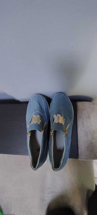 Продам мокасины женские новые.
