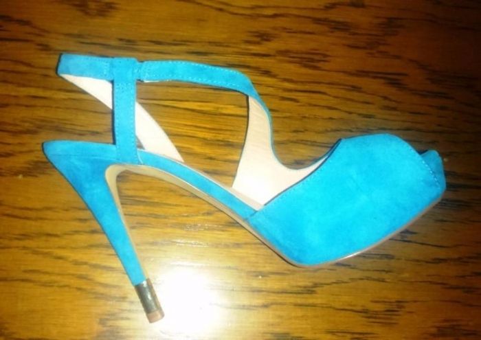 Sandalias GUESS NOVAS na caixa original