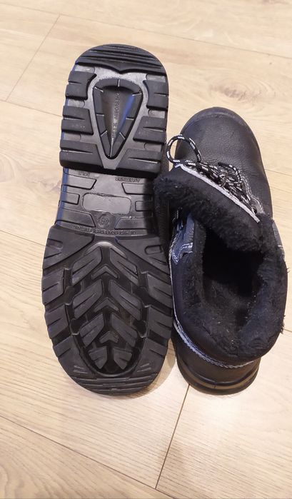 Buty ochronne, robocze, rozmiar 46, ocieplane, Bearfield R02 S03 SRC