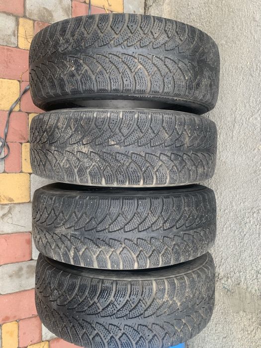 Продам резину зима 195/60/r15