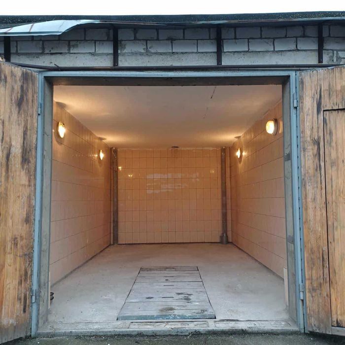 ЗДАМ гараж  ГСК Энергетик  ул.Затишна 1, высота ворот 2.5м  !