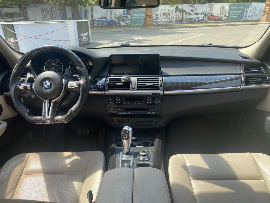 Продам BMW X5 E70 2013 3.0 бензин