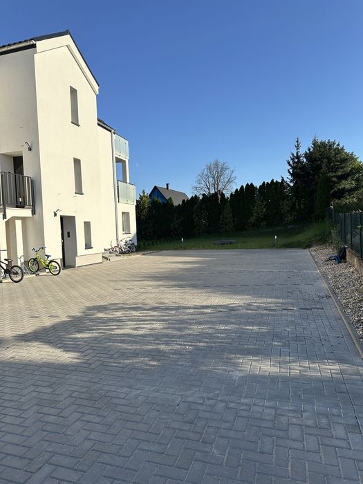 Mieszkanie 3 pokojowe z klimatyzacją.