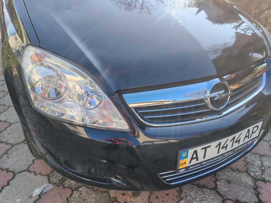 Opel Zafira B FL