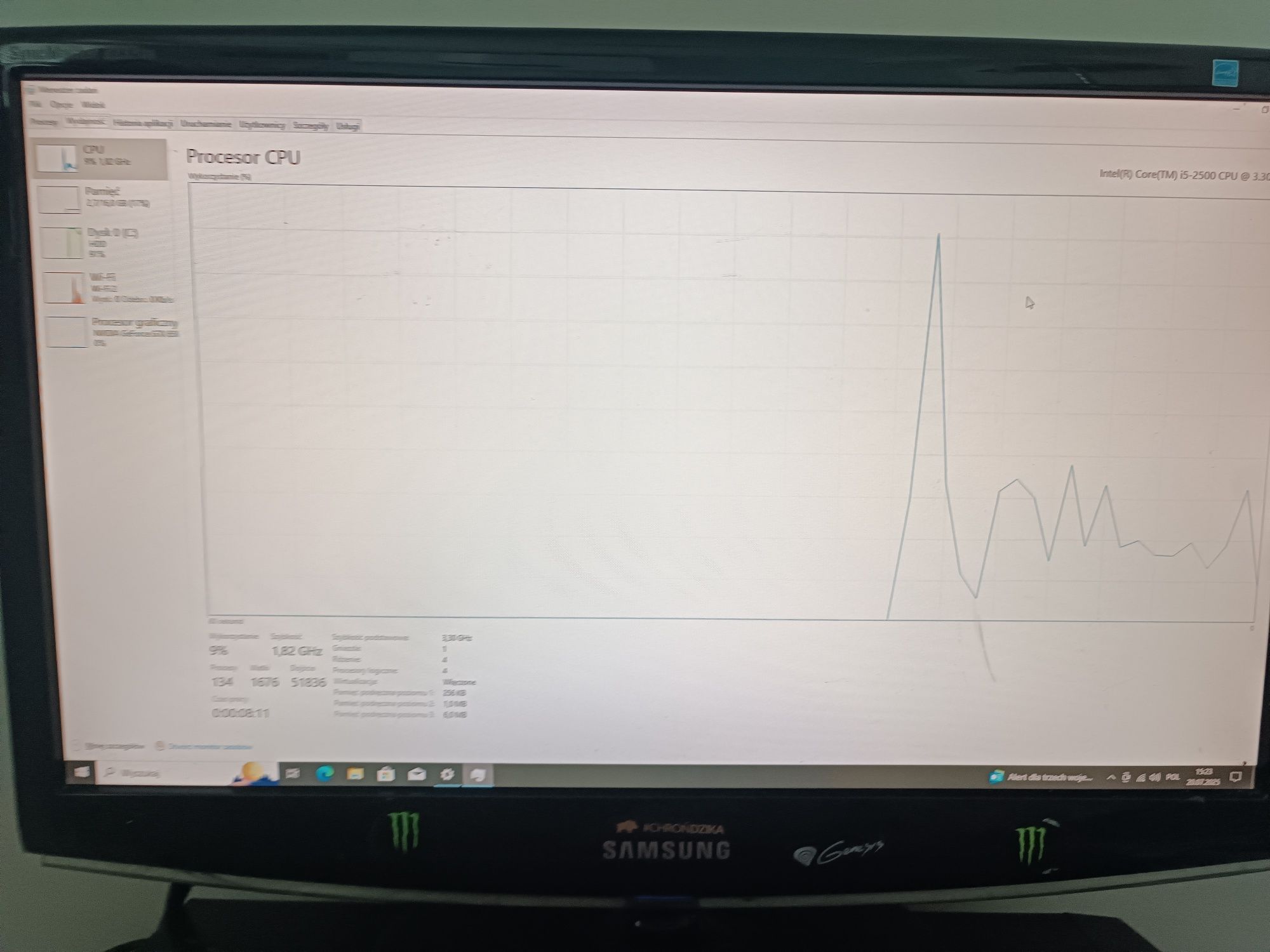 Komputer Intel Core 16 GB RAM GTX 650 wraz z monitorem