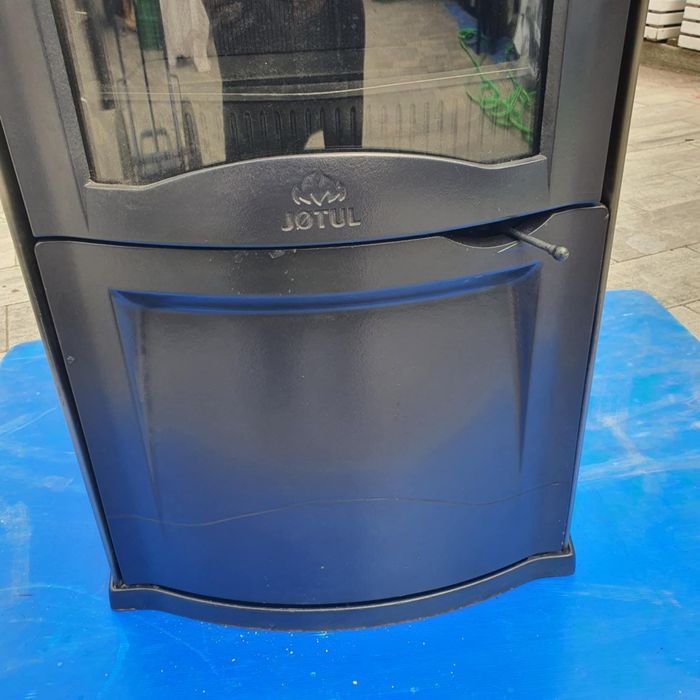 Piec jotul F 320jak nowy