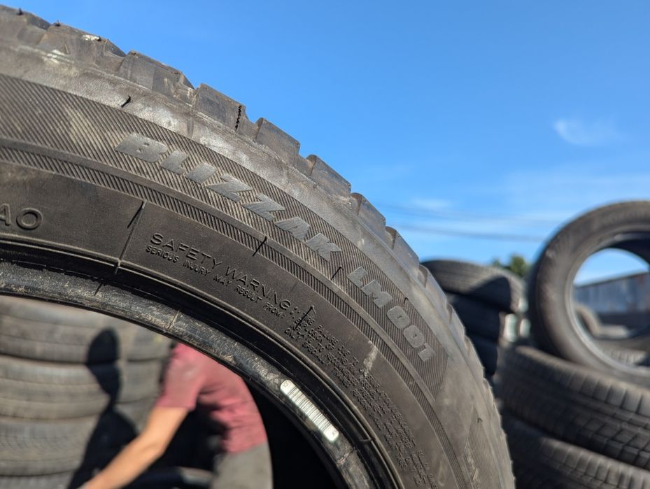 215/55R17 Bridgestone Blizzak LM 001