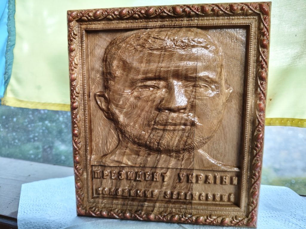 Ваш портрет на дереві.На прикладі портрета Президента України. 3D.Дуб.
