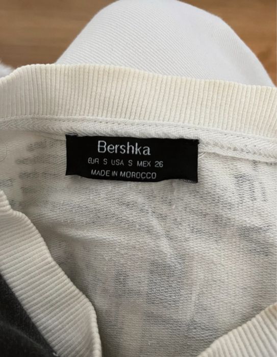 Bershka SweatShirt Newspaper