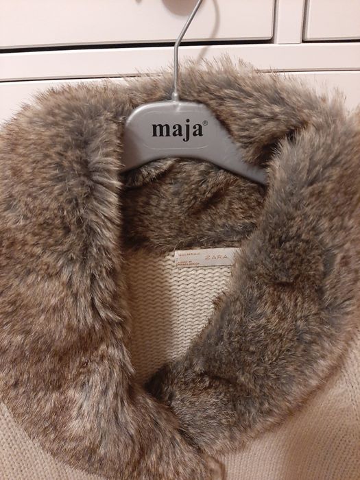 Casaco com pêlo na gola