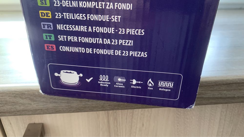 Zestaw do Fondue Lamart LT7007 23-częściowy nowy nieużywany