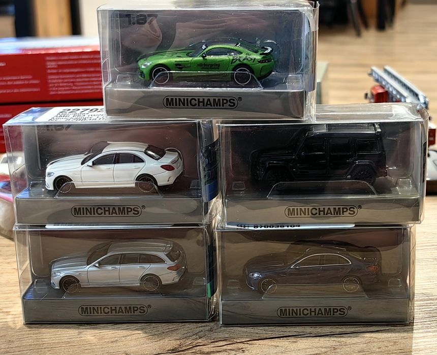 5x Mercedes: AMG GT R, Brabus 850 Widestar, C63 AMG 1/87 Minichamps