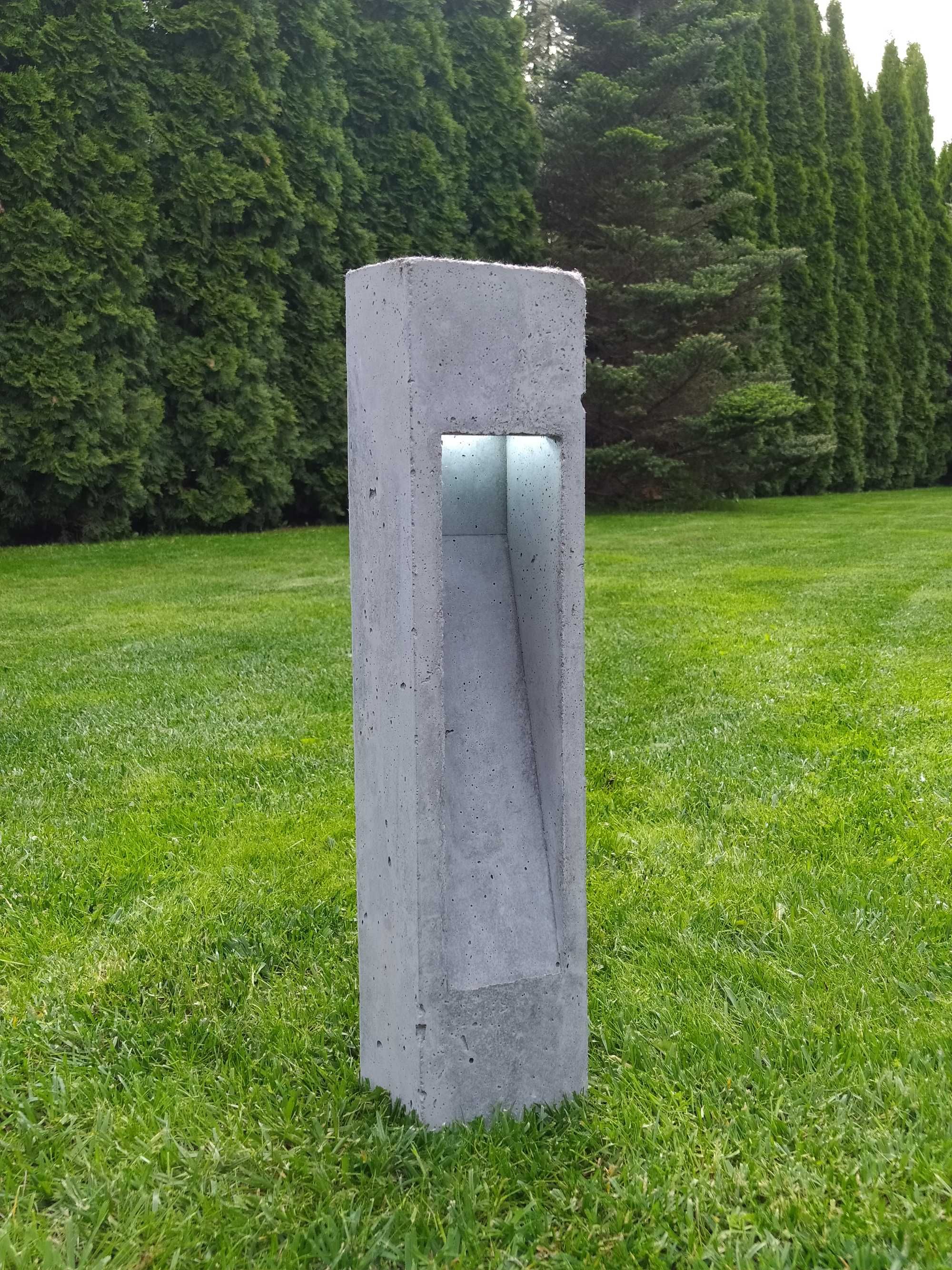 Betonowa lampa ogrodowa beton architektoniczny oświetlenie donice