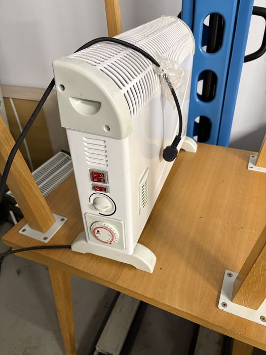 Grzejnik Konwektorowy z timerem 2Kw