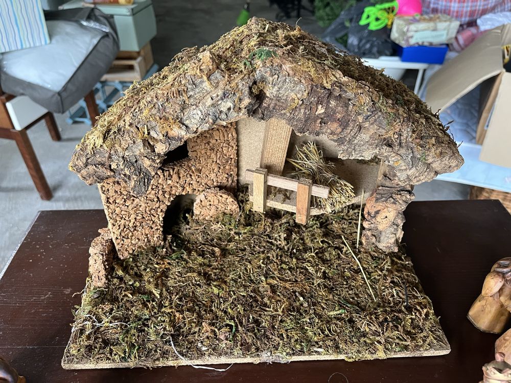Presépio com figuras de barro