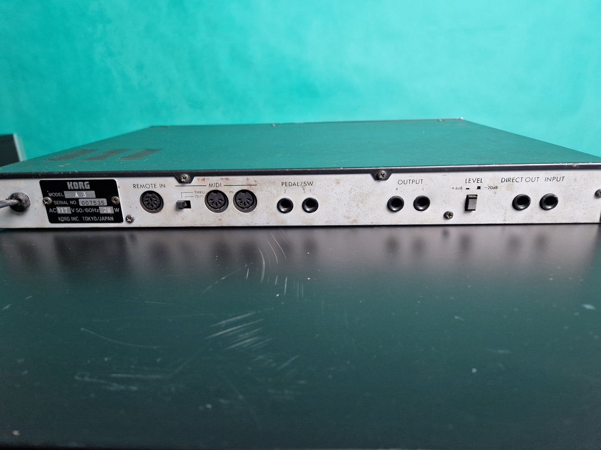 KORG A3 Multiefekt gitarowy - U2 Achtung Baby