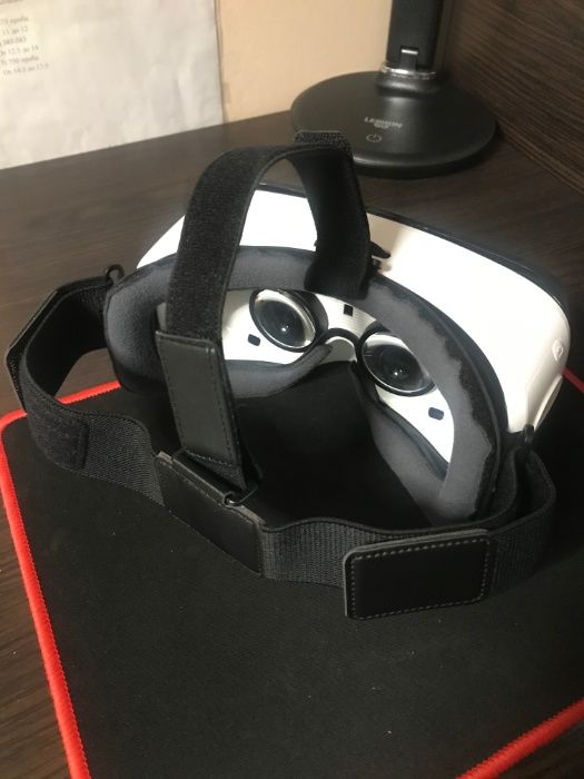 Очки виртуальной реальности Samsung Gear VR