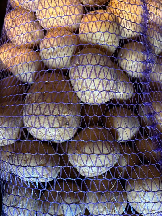 Продається домашня смачна картопля, сорт “Melody”, всередині жовта.