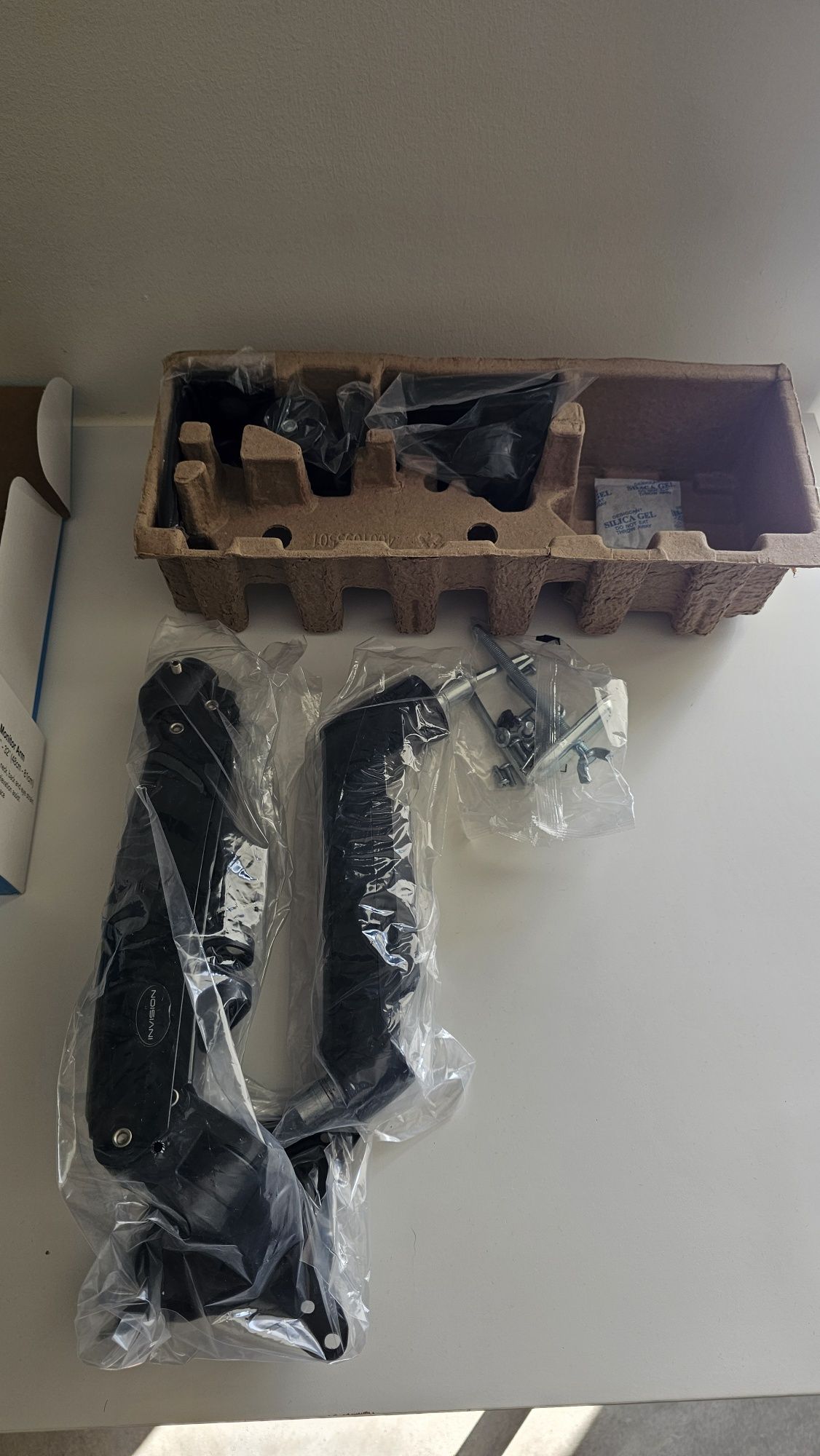 Suporte monitor c/ amortecedor (novo)