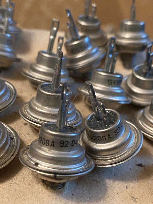 Ку 201, 202, 208, 221 Д235А тірістор сімістор