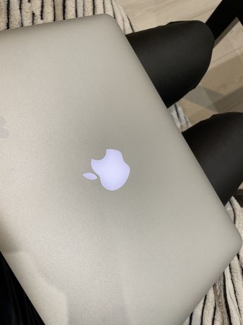 Sprawny macbook pro apple macOS